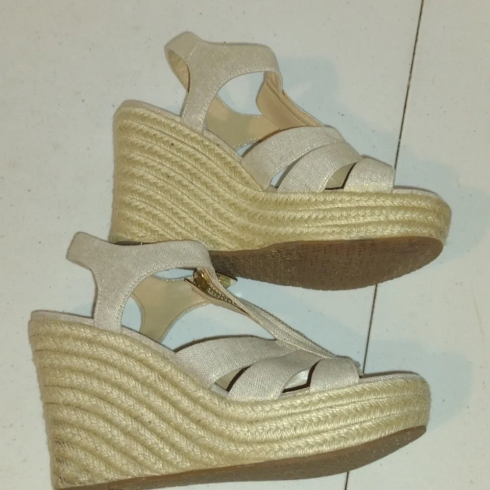Michael Michael KorsBerkley Wedge Sandals size 6m